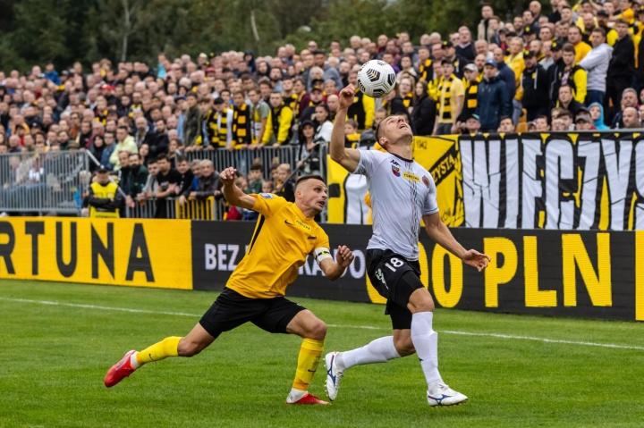 爱游戏网页版-西班牙逆转波兰,提前预定16强名额