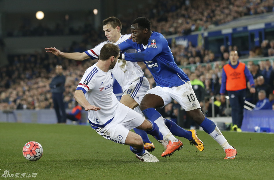 爱游戏官方入口-切尔西全力以赴,客场突破重围