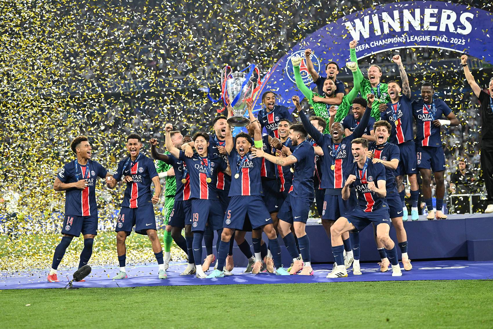 爱游戏网站入口-包含巴黎圣日耳曼告捷，晋级形势大好的词条