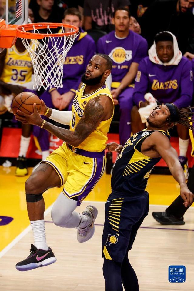 爱游戏app-波特兰胜湖人,利拉德三分步行者击败湖人