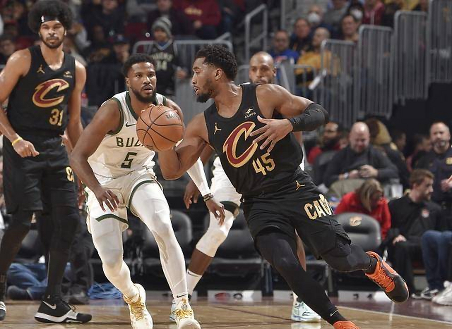 爱游戏vip注册-太阳负热火，安特托昆博缺席的简单介绍