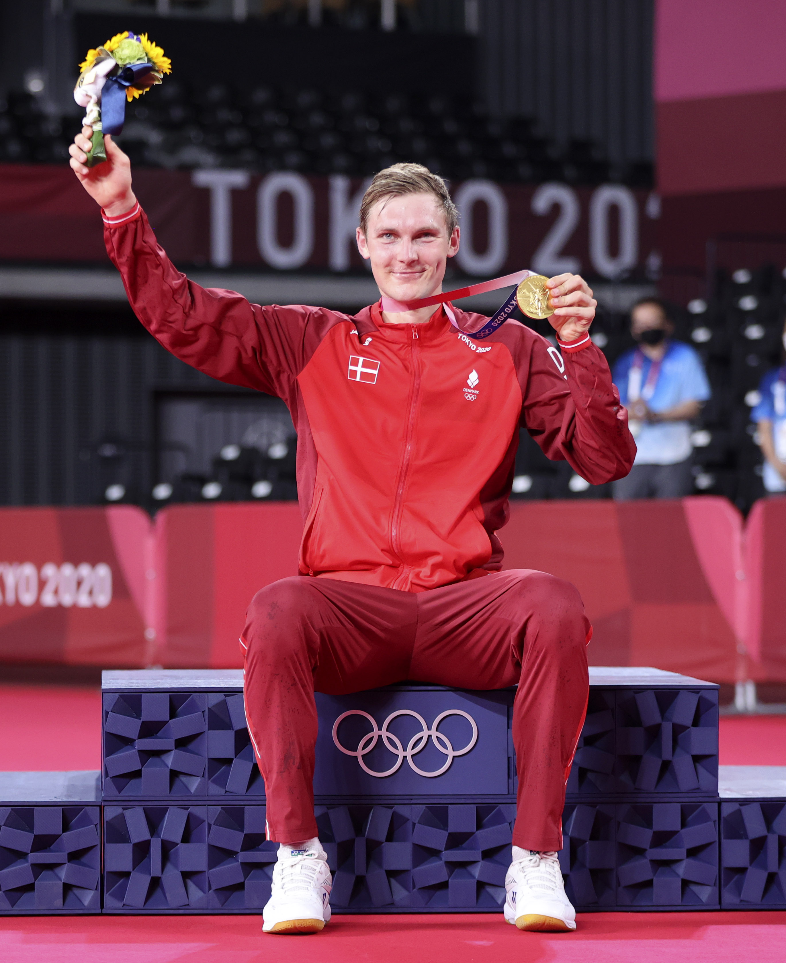 爱游戏网页版-羽毛球男单选手安赛龙助力球队晋级