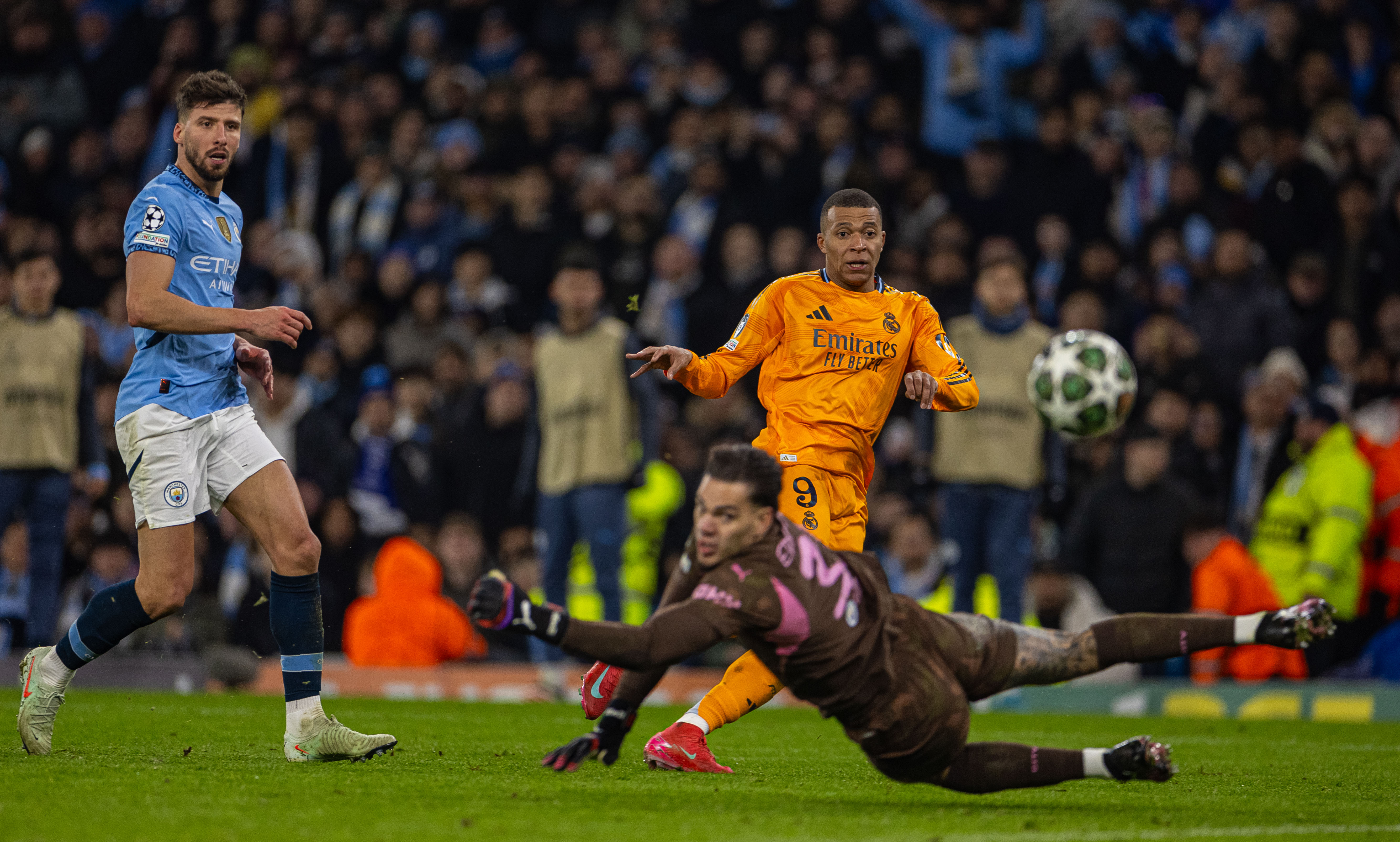 爱游戏娱乐-欧国联赛上演惊天大逆转!球星光芒耀眼的简单介绍