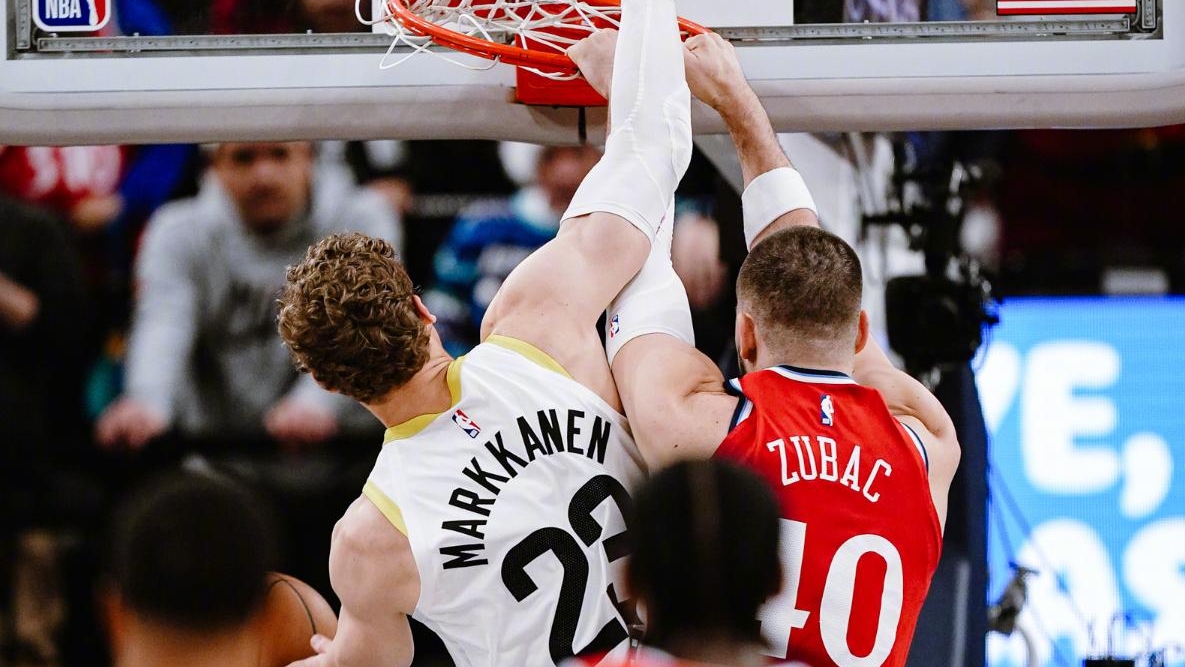 爱游戏网站入口-火箭逆转战胜猛龙，哈登轰下分的简单介绍